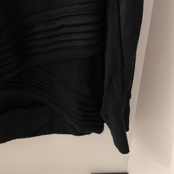 Active Life sweater size xl long sleeves black layered hem - Picture 4 of 8